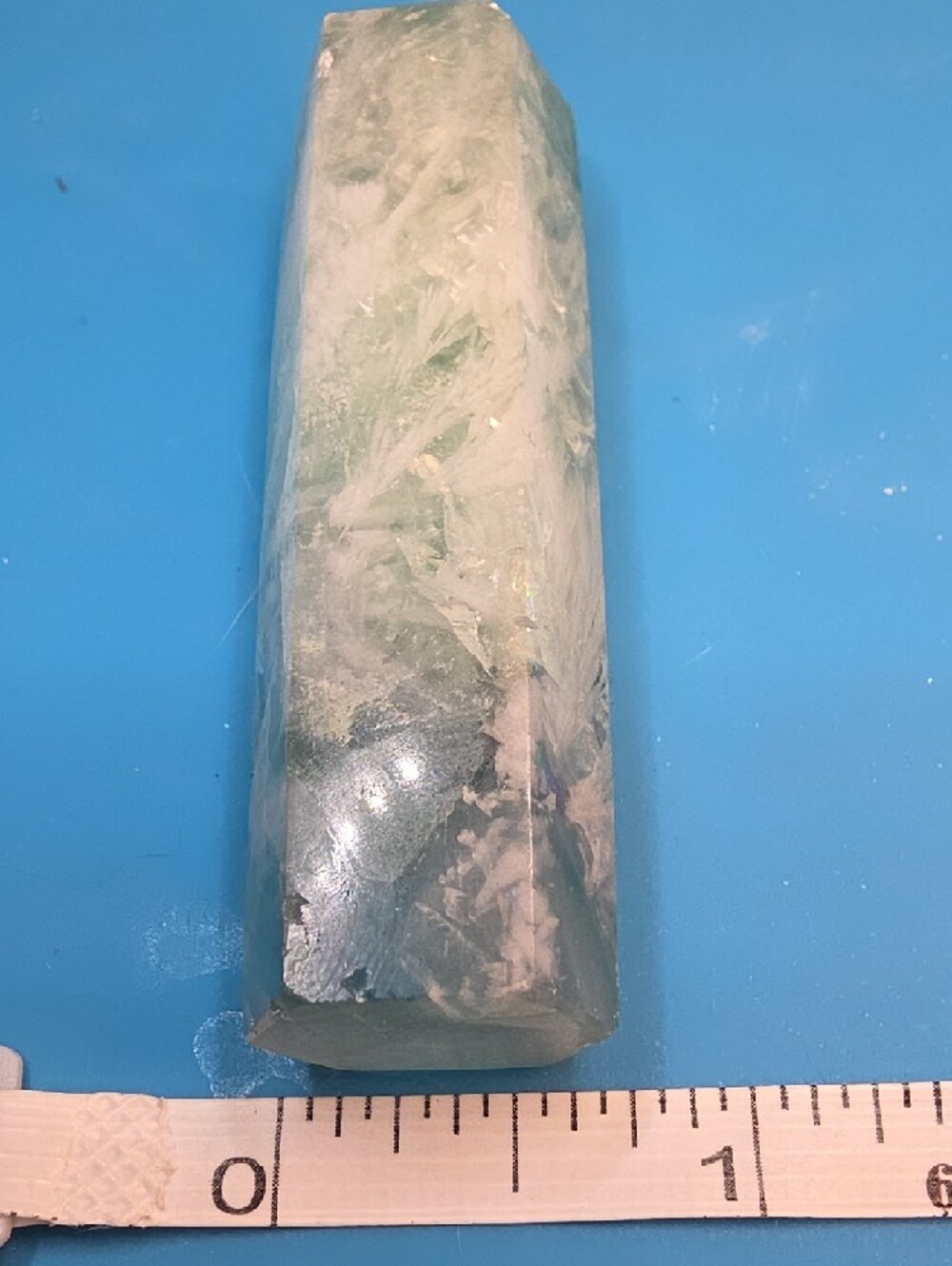 This is a green fluorite crystal tower - Picture 8 of 9